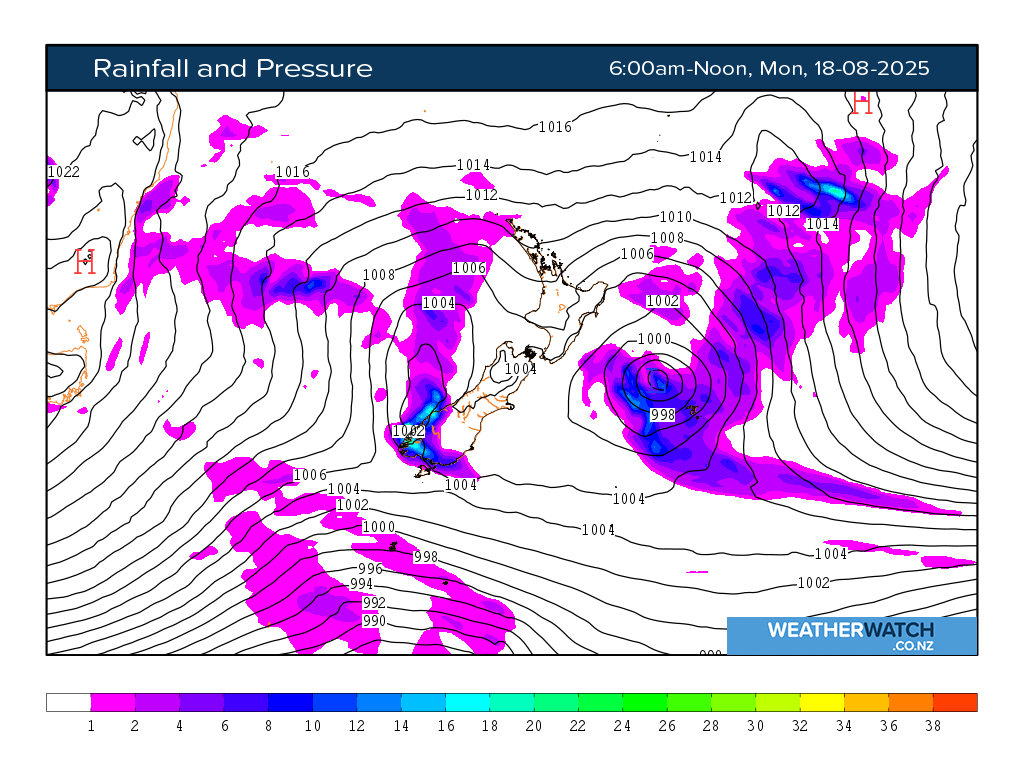 Rainfall and pressure for 6:01am on Mon 18 August 2025