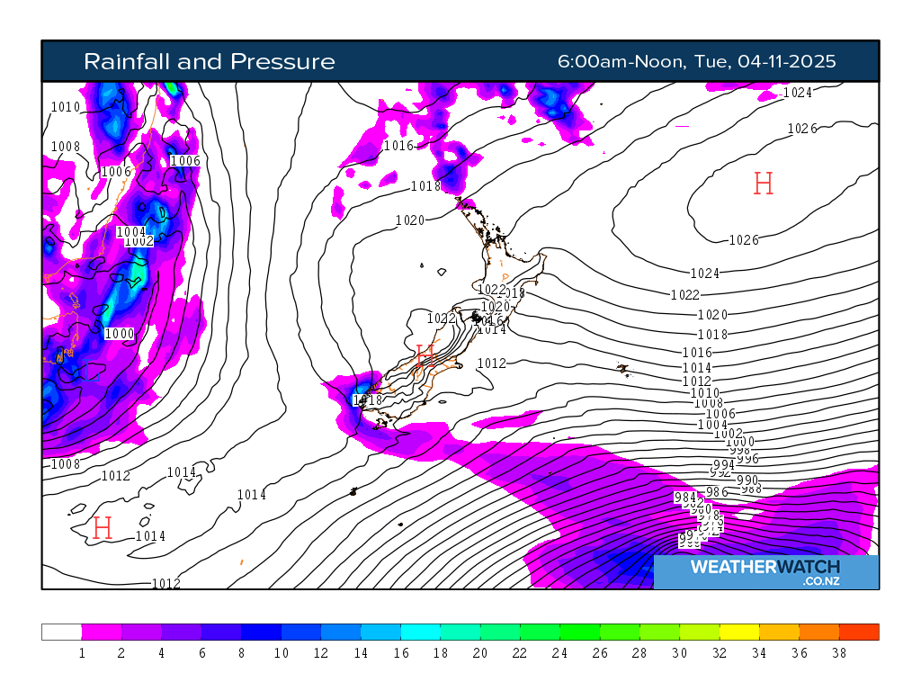 Rainfall and pressure for 7:01am on Tue 4 November 2025