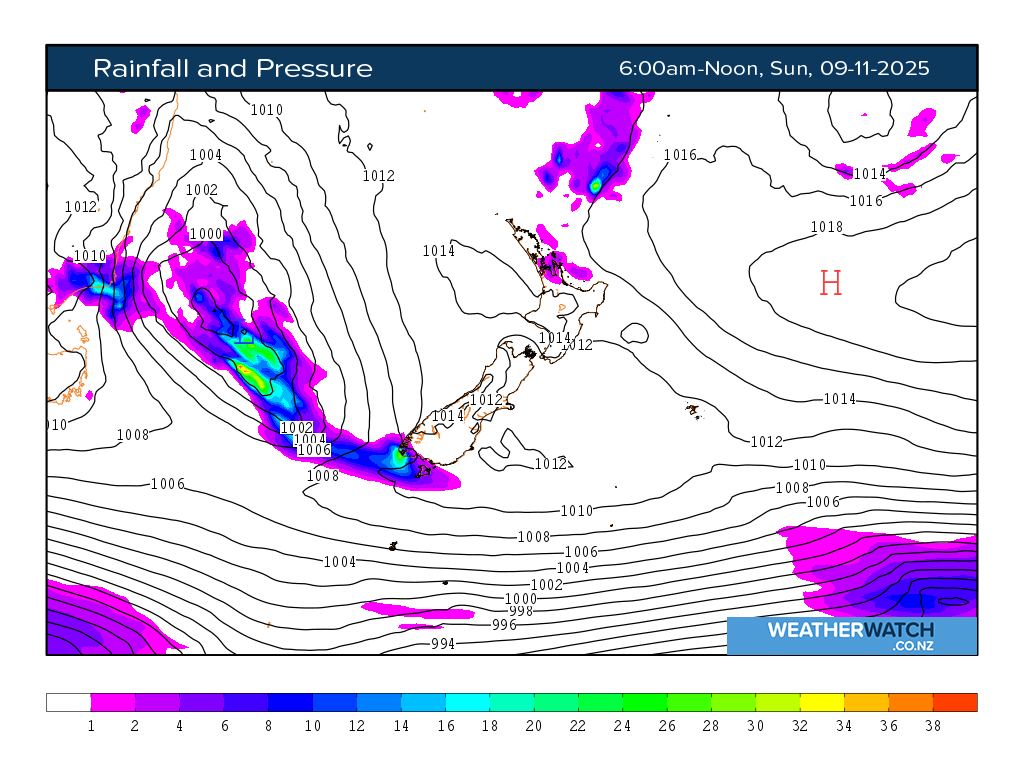 Rainfall and pressure for 7:01am on Sun 9 November 2025