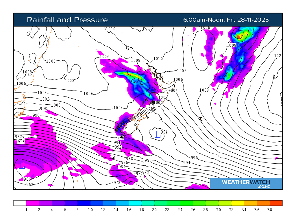 Rainfall and pressure for 7:01am on Fri 28 November 2025
