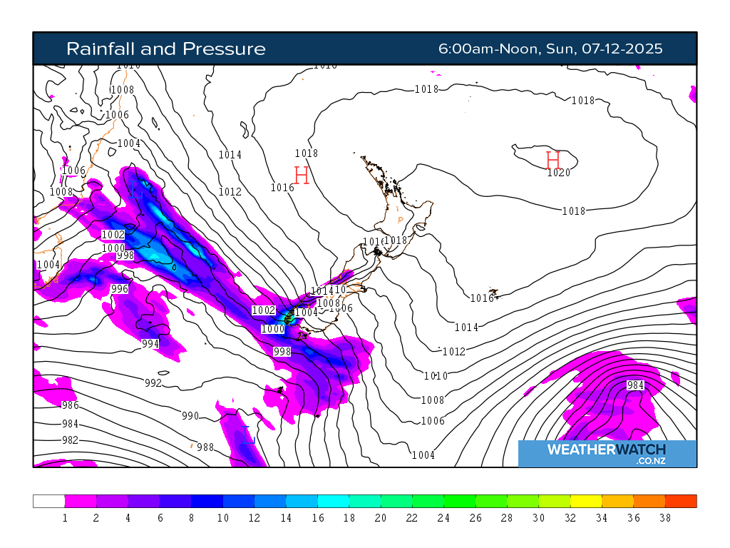 Rainfall and pressure for 7:01am on Sun 7 December 2025